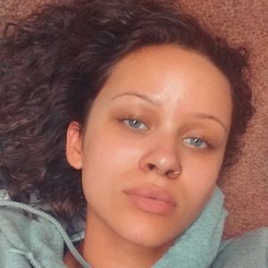 Meet your Posher, Kaelyn